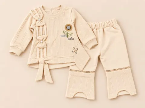 Cream bow and floral set